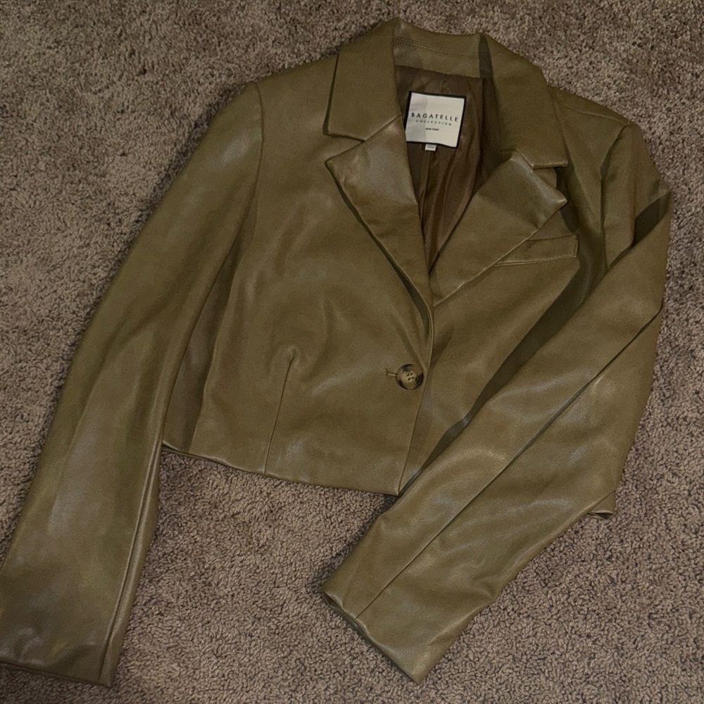 Bagatelle Olive Cropped Blazer